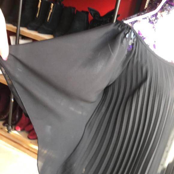 Top - Picture 3 of 6